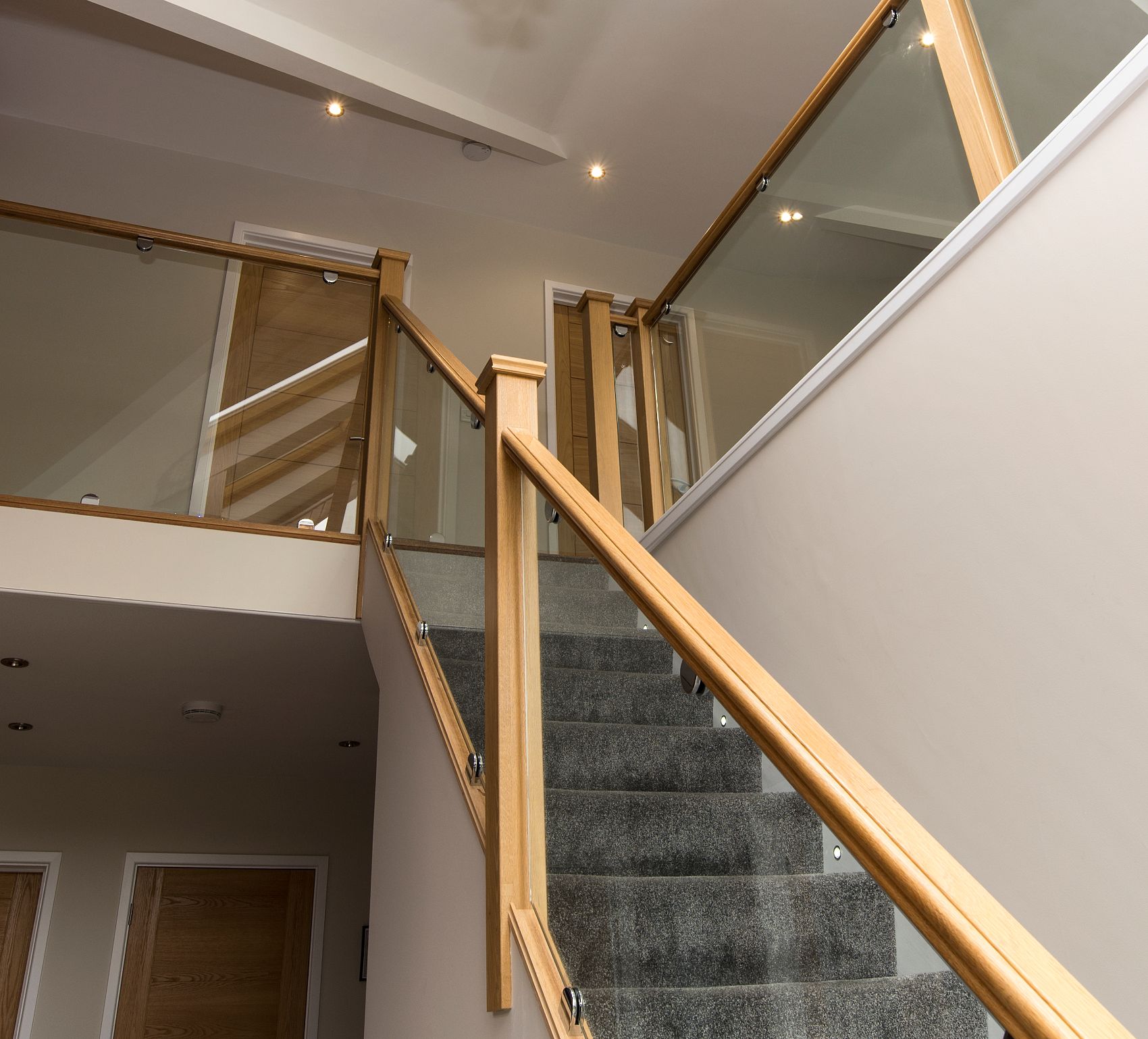 Luxury & bespoke glass staircases London Design & Build