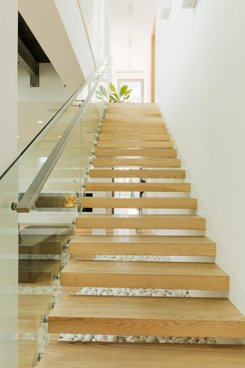 Straight staircases - Bespoke staircase designs & high quality installation